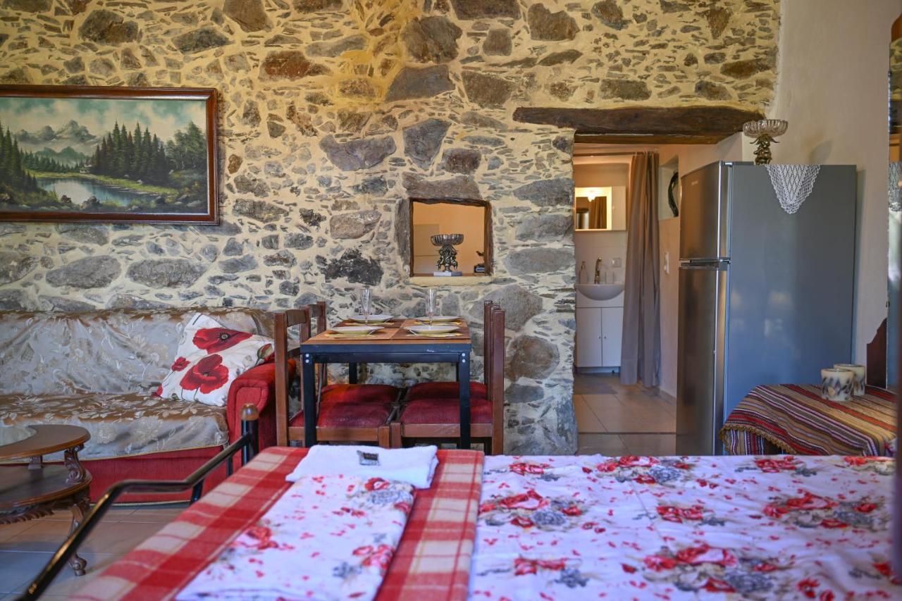 Stone House For Relaxation In Elos Kíssamos Extérieur photo